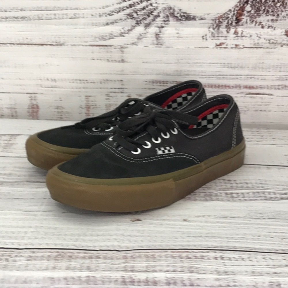 Men’s black vans size 8 with gum soles.